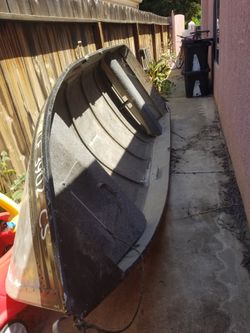 11 Feet Aluminum Boat For Sale 350 Dollars I Have The Pink Slip In Hand 