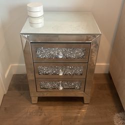Glass/Crystal Night Stand