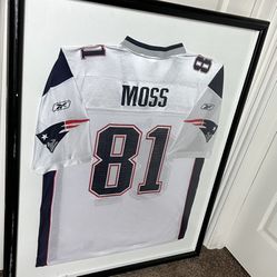 Randy Moss New England Patriots NFL jersey shadow box 