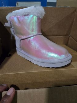 Ugg boots lil girl size 12