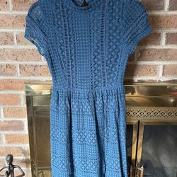 Ladies Womens XXS Francesca’s blue lace short sleeve short dress