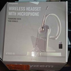 PRE-HOLIDAY SALE!!! Hoyzzem BT783CD Wireless Headset with Mic and Charging Dock