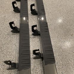 Side Steps Gmc Like Brand New
