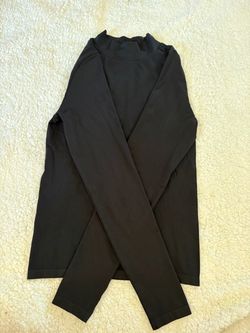 Women’s black long sleeve turtle neck