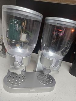 Zeuro /GAT202 indispensable Dry Food Dispenser, Dual Control Silber.  Used-good condition