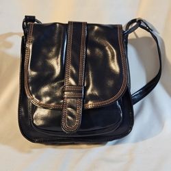 Black Woman's Purse Bag 11" Deep 10" Wide Excellent Vintage Condition This vintage black women's purse bag is made from faux leather, measuring 11" de