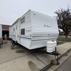 2002 Sandpiper 37Ft Super slide 