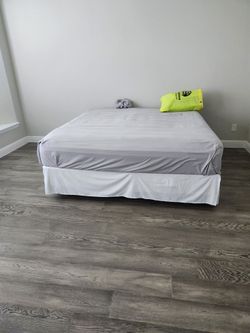 Serta king mattress, box springs and frame