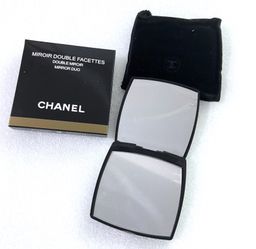 Authentic CHANEL Compact Double Miroir Facettes [with Black Velvet Pouch] -  Shipping Only for Sale in Los Angeles, CA - OfferUp