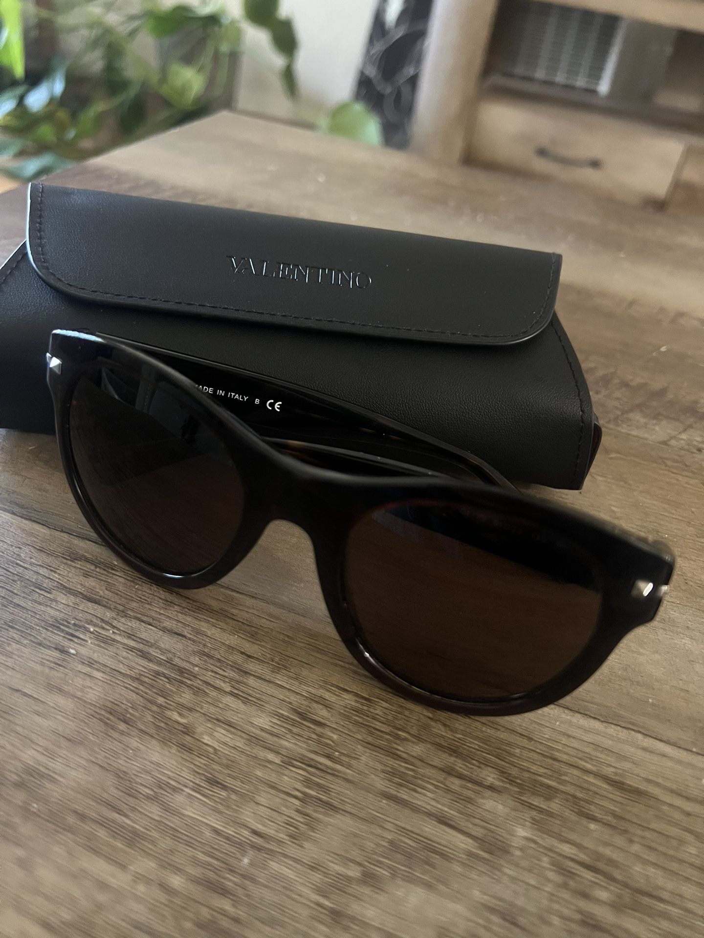 Valentino Sunglasses (VA 4020)