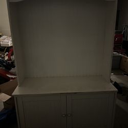 White shelf with cabinet 