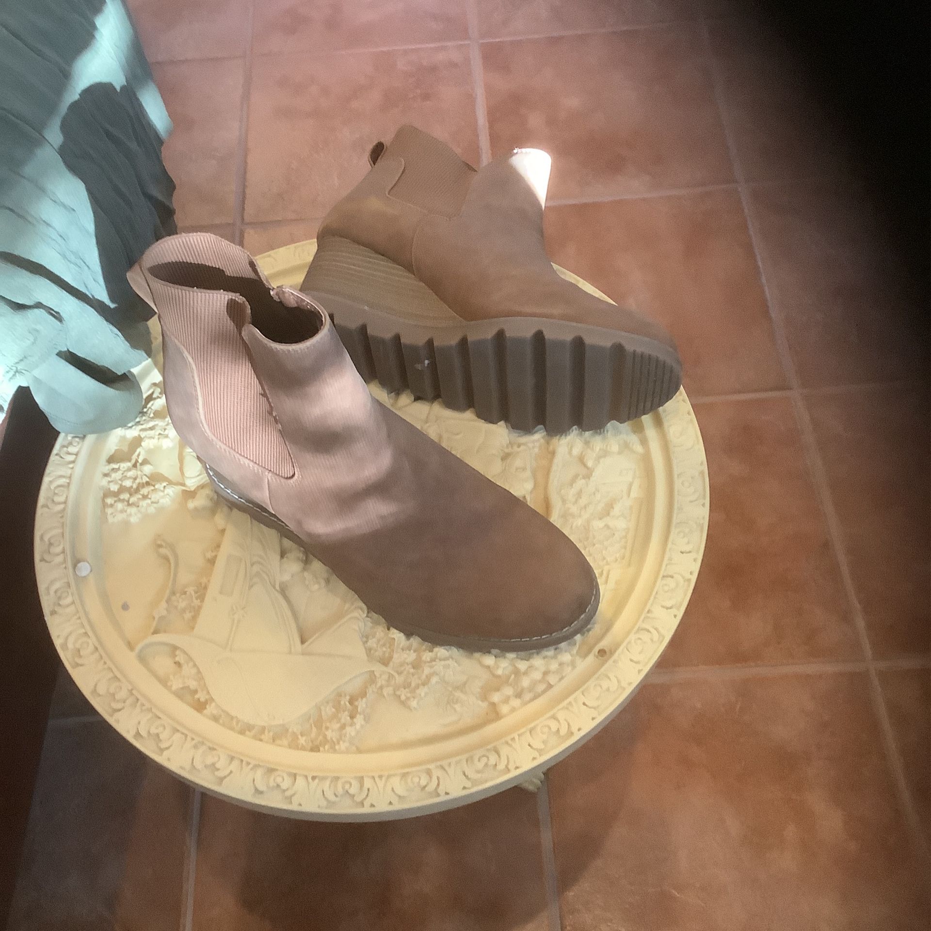 Ladies Boots