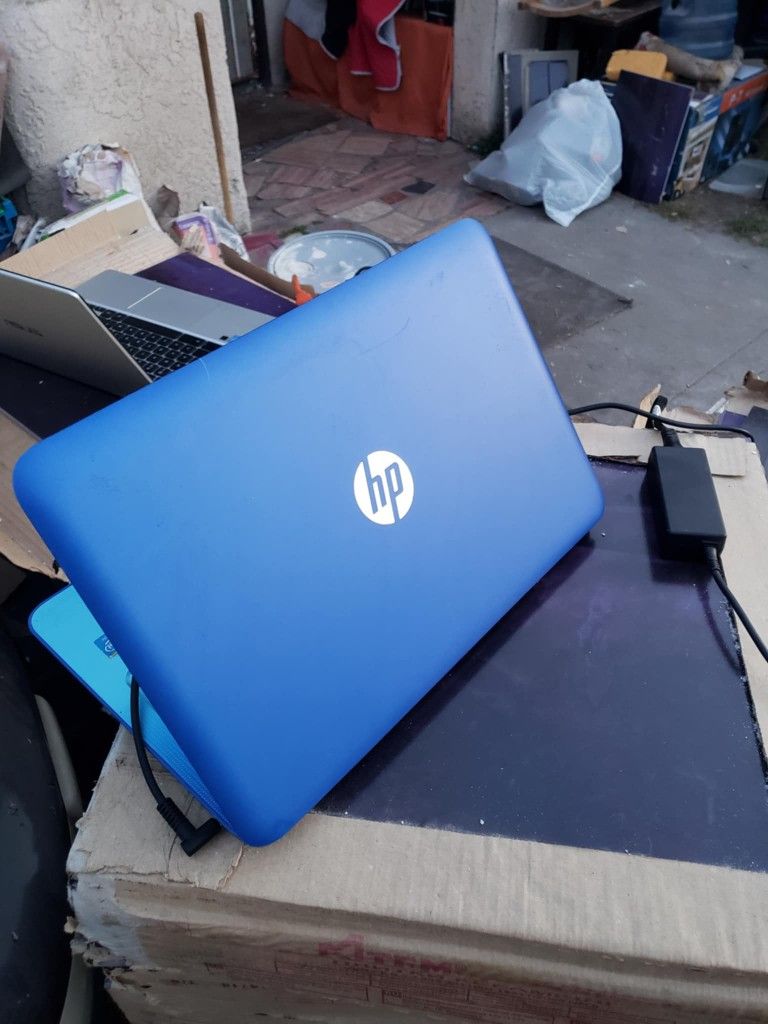 Blue 512GB Touchscreen HP Computer Laptop Window 10 with 4 GB ram 512GB storege. 0 issues $250! Free delivered in person. All work 100%