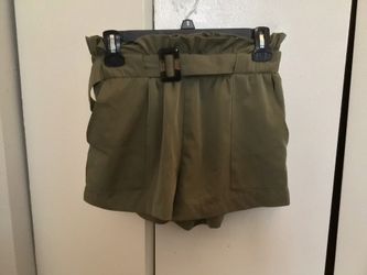 Olive green shorts Size: Small