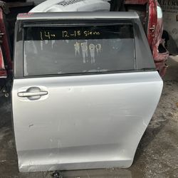 2012-2018 Toyota Sienna Left Driver Rear Door