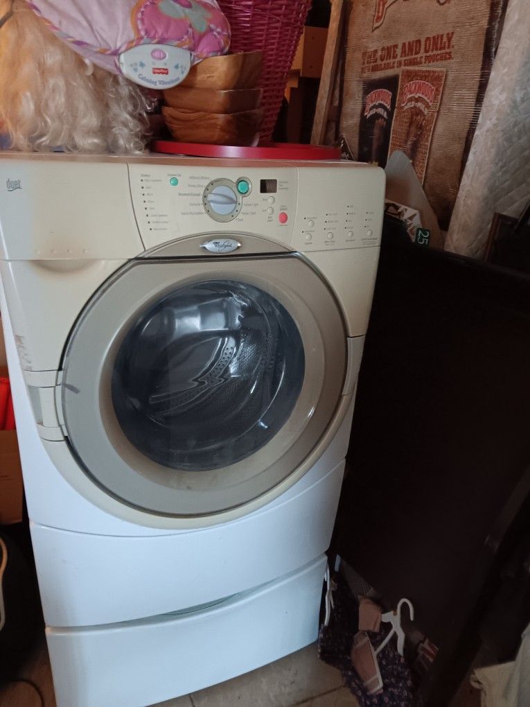 Whirlpool Washer and Gas Dryer Sets 