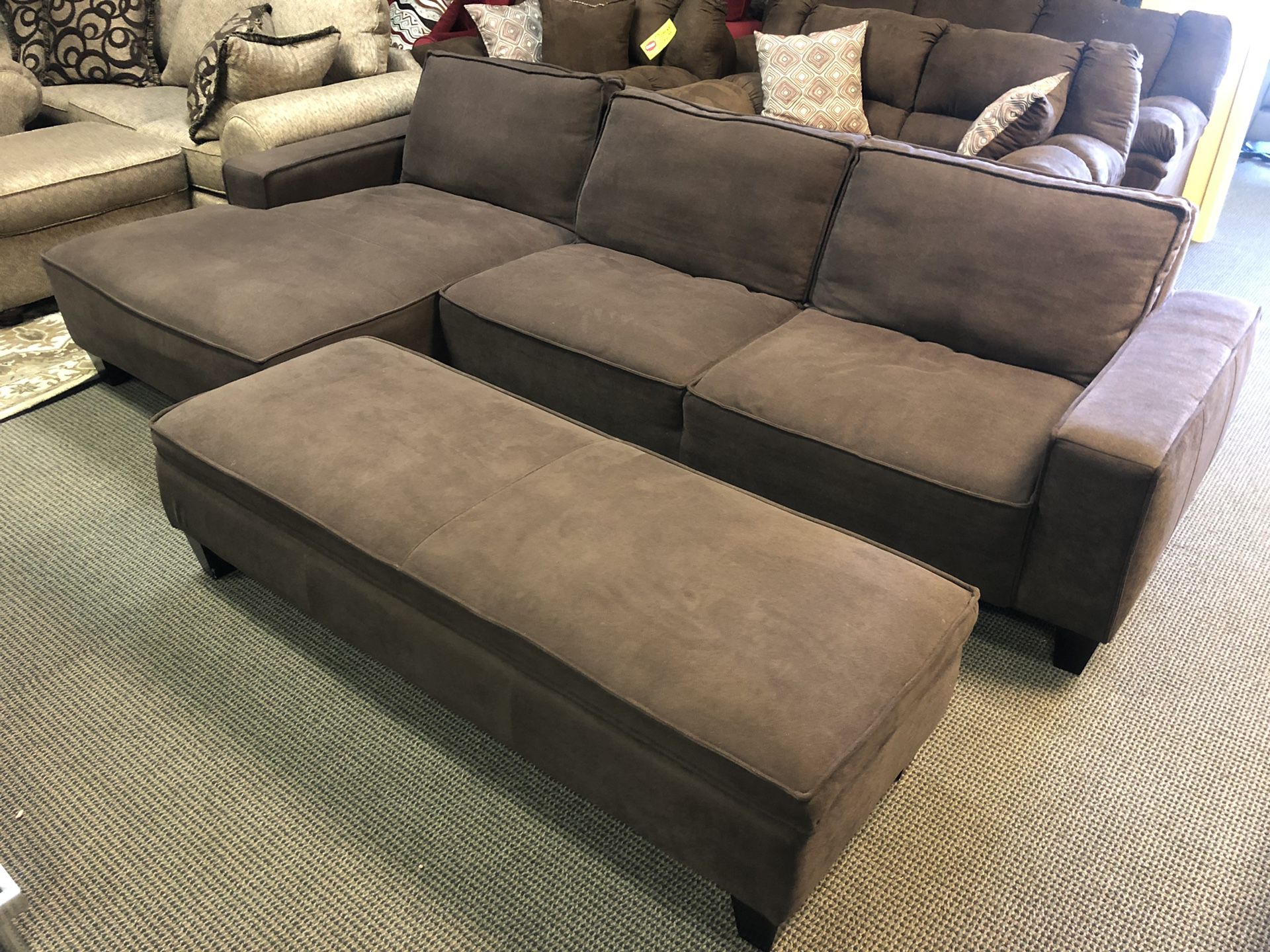 Sofa sectional with storage ottoman