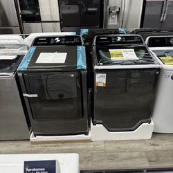 Samsung - Extra Large Capacity 5.4 Cu Ft Top Load Washer With Active Wave Agitator & Gas Dryer Set In Brushed Black 🖤