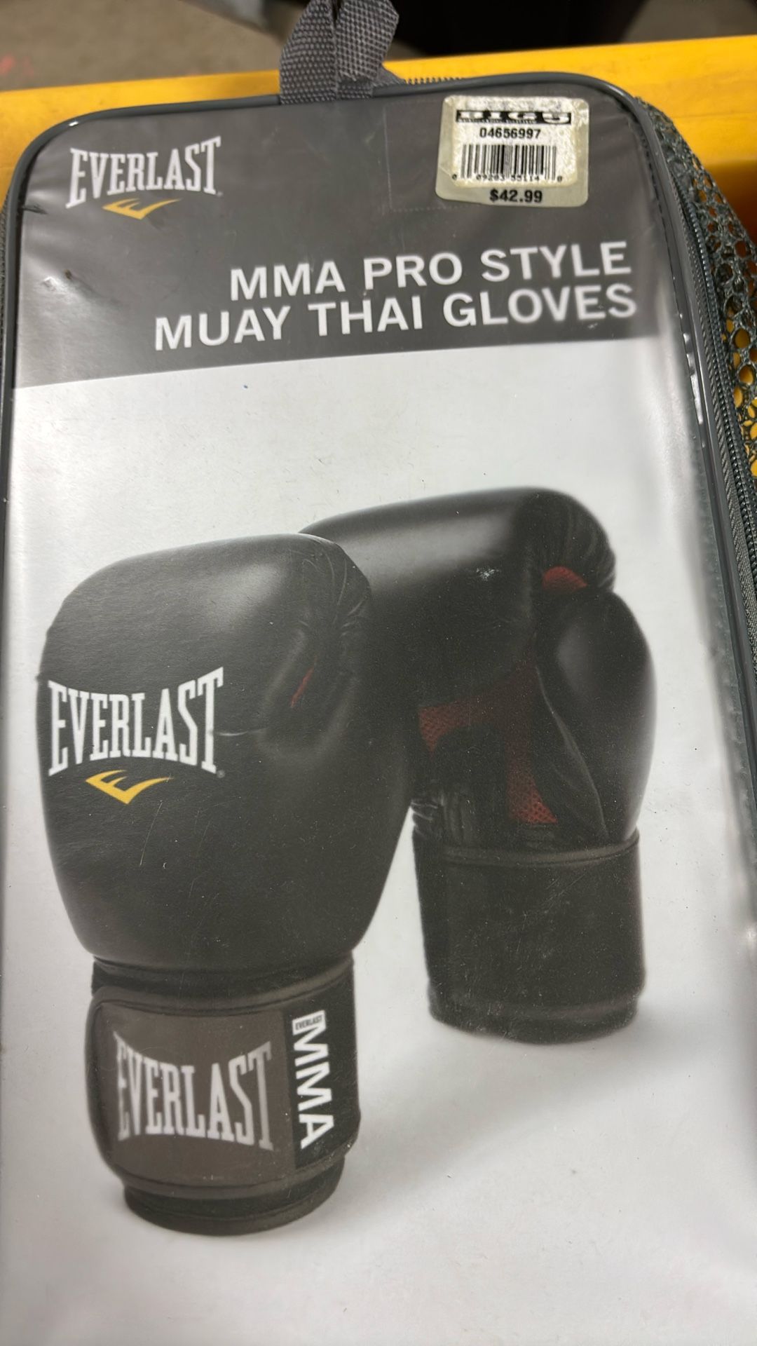 MMA PRO STYLE MUAY THAI GLOVES