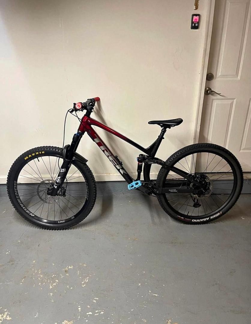 2022 Trek Fuel Ex 8 (FOX FLOAT 38 & SRAM AXS Electronic Derailleur)