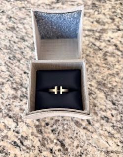 Tiffany T ring