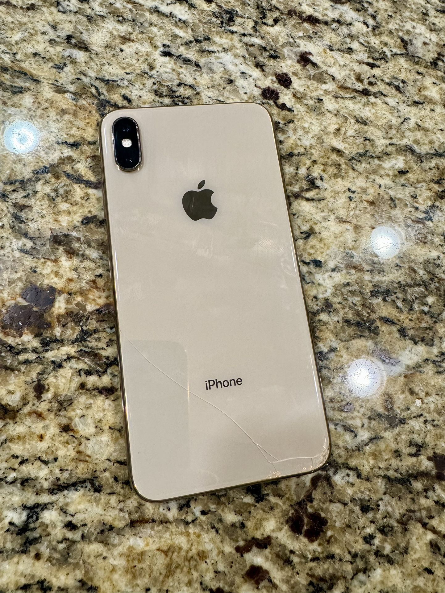 iPhone 10 XS Max Unlocked Any Carrier For Parts!!