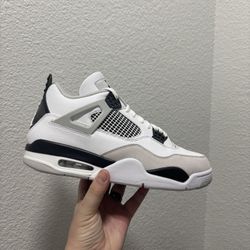 Jordan Retro 4 Military Black