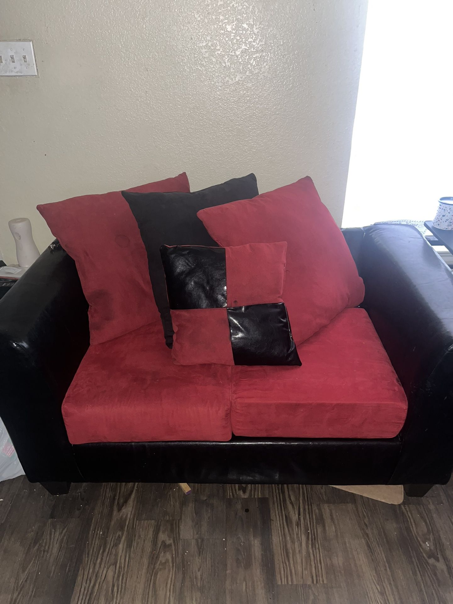 Red/black Couch 