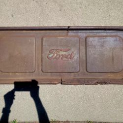 Ford Tailgate Script Original Pin stripping. 