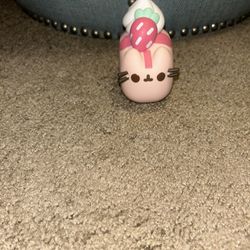 Funko Swiss Roll Pusheen Exclusive Figure