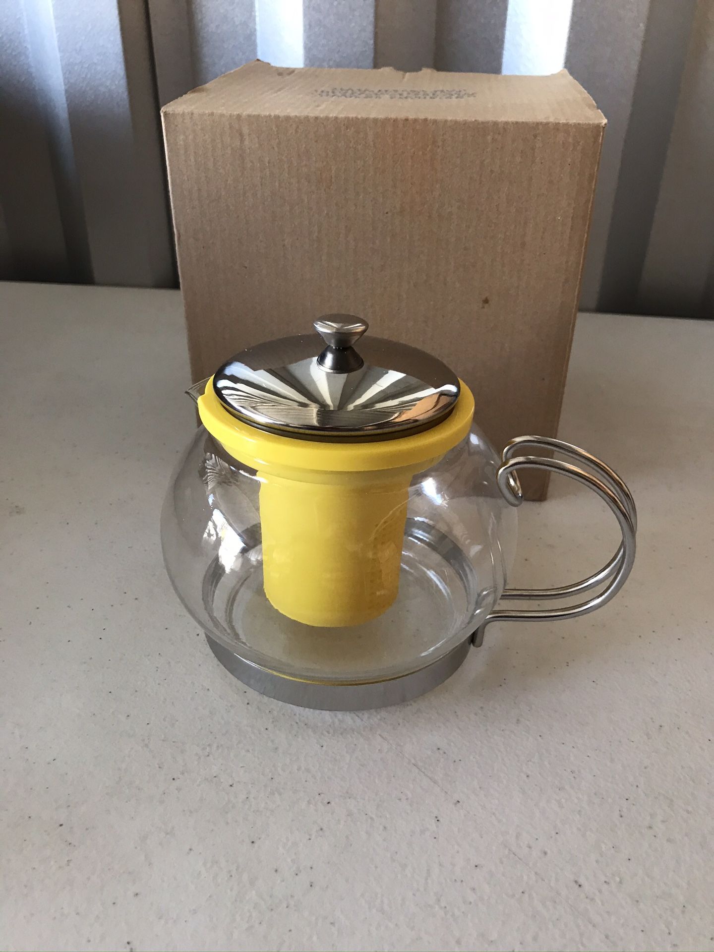 TEA POT WITH INFUSER