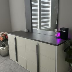 King Size Dresser ,2 Side Tables White Glossy Color From Rooms To Go 