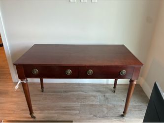 Vintagy Desk Circa 80's Bombay