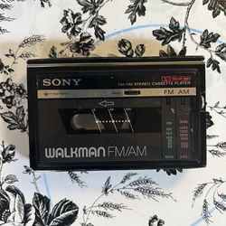Sony Walkman WM-F30 Stereo Cassette FM AM Player (READ DESCRIPTION)