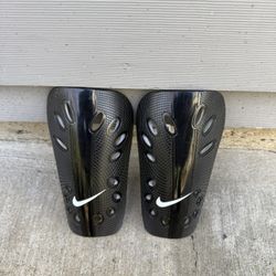 Nike J Soccer Shin Guards - Black - Size Medium (Anatomical Slip-In)