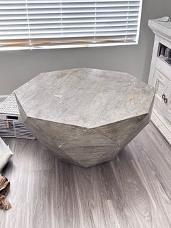 Solid Wood Diamond Cut Table for In/Outdoor