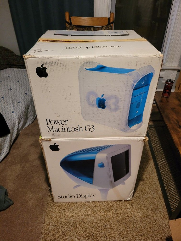 PowerMac G3 Yosemite 350mhz Computer in box, Studio Display in Box, Keyboard, Mouse