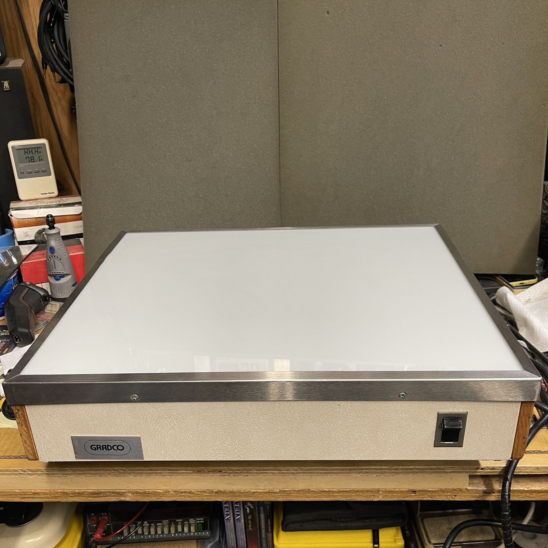 Gradco light box - photo/video - by owner - electronics sale