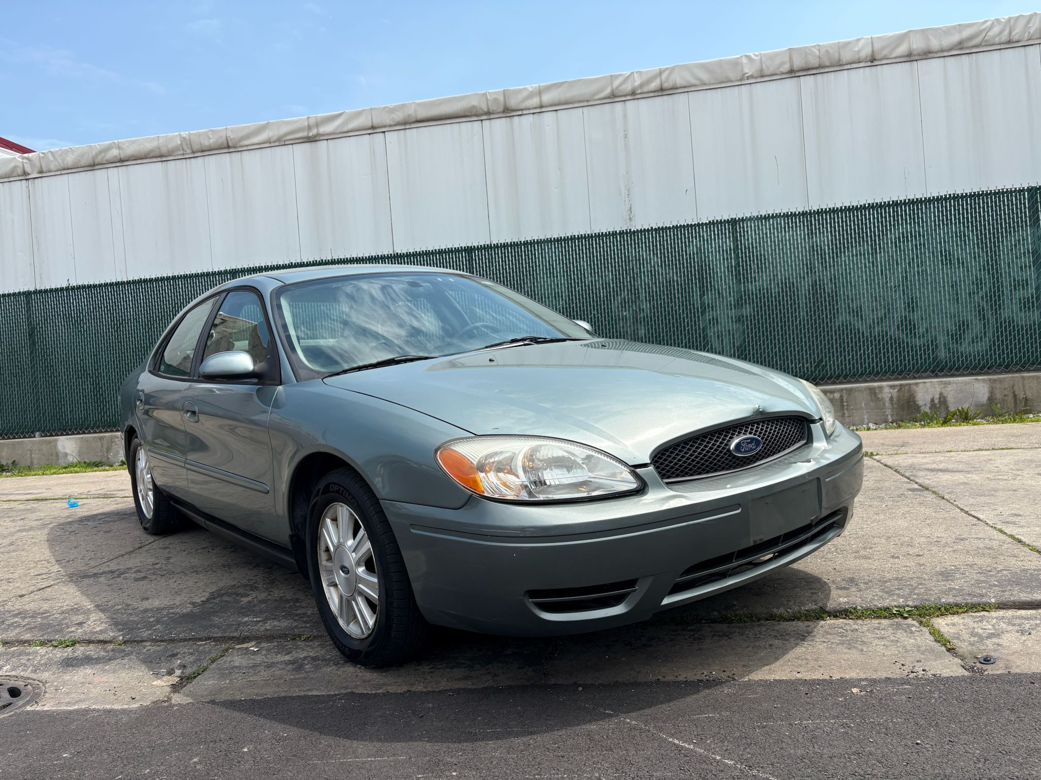 2005 Ford Taurus
