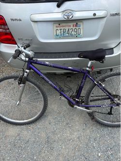 Trek 7000 mountain bike