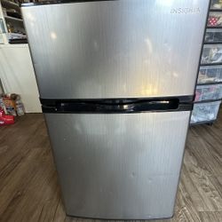 Insignia Mini Fridge & Freezer