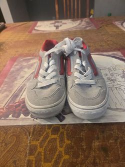 Vans Low-Top Suede Sneakers Gray Red