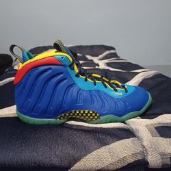 Brand New And Original Kid's Nike Air Foamposite Sneakers Sizes 5.5y 