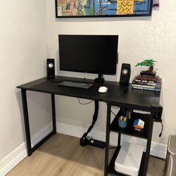 47 Inch Desk (Pickup Only! - Normal Heights)