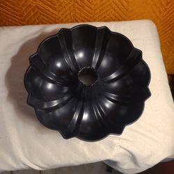Nordic Ware ProCast Bundt Cake Pan And Extra Pan