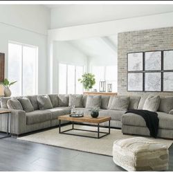 Brand New Modular Ashley Lindyn Fog Sectional Set 
