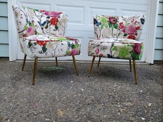 Pair of cute vintage style chairs