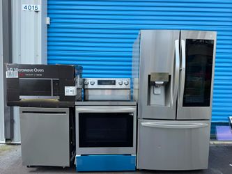 Complete stainless steel kitchen set LG 3-door refrigerator, stove, dishwasher, microwave.