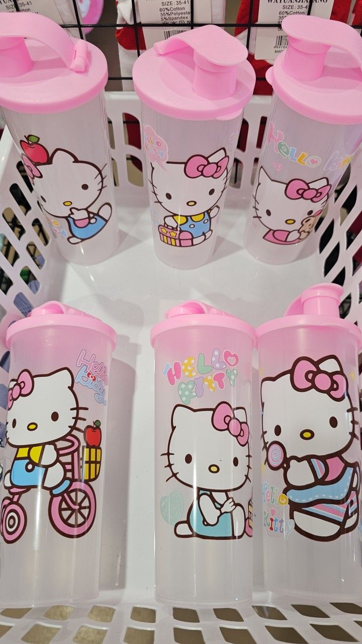 Hello Kitty 16 Oz Plastic Cups With Lid