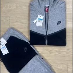 Brand New Nike Tech Fleece Jogging Suits For Sale 